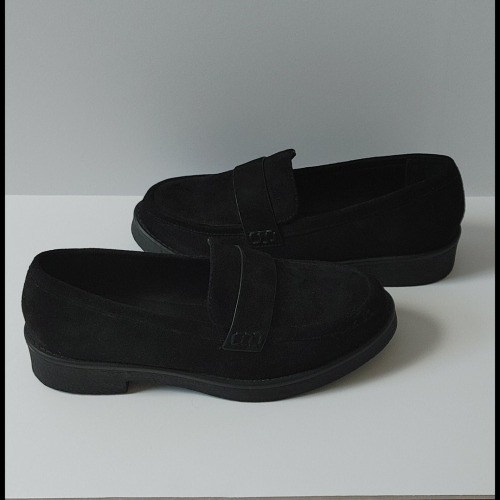 Unr8ed loafers NWOT 7.5